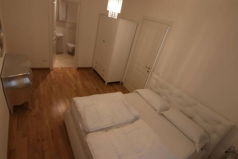 The Charmant Apartment With Lake View