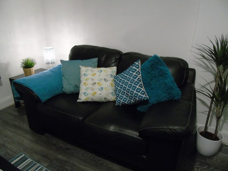 Snug - Meadhan Apartment