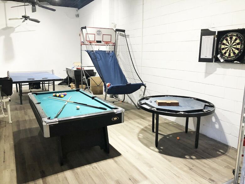Villa 5 Br - Best Location Next To French Qt