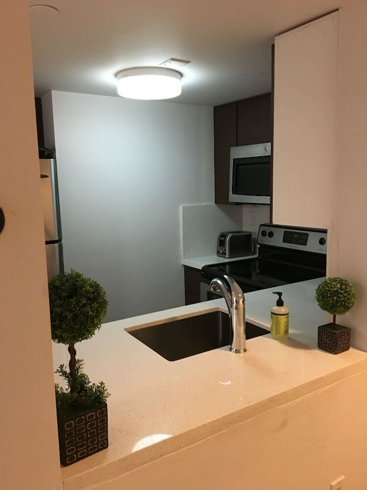 2br Ocean Drive. Newly Renovated