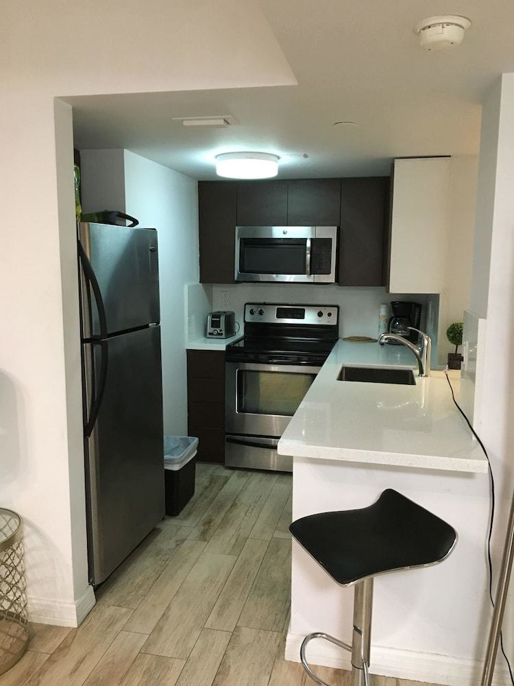 2br Ocean Drive. Newly Renovated