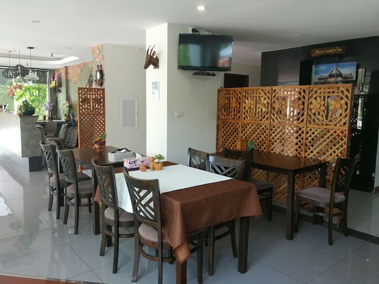 Hotel Narai Iyara Palace Lopburi