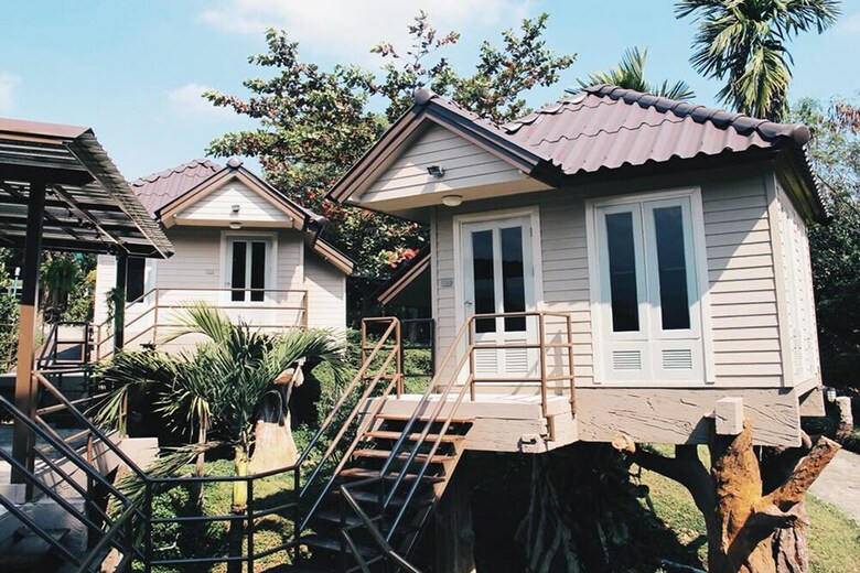 Hotel Onhill Village