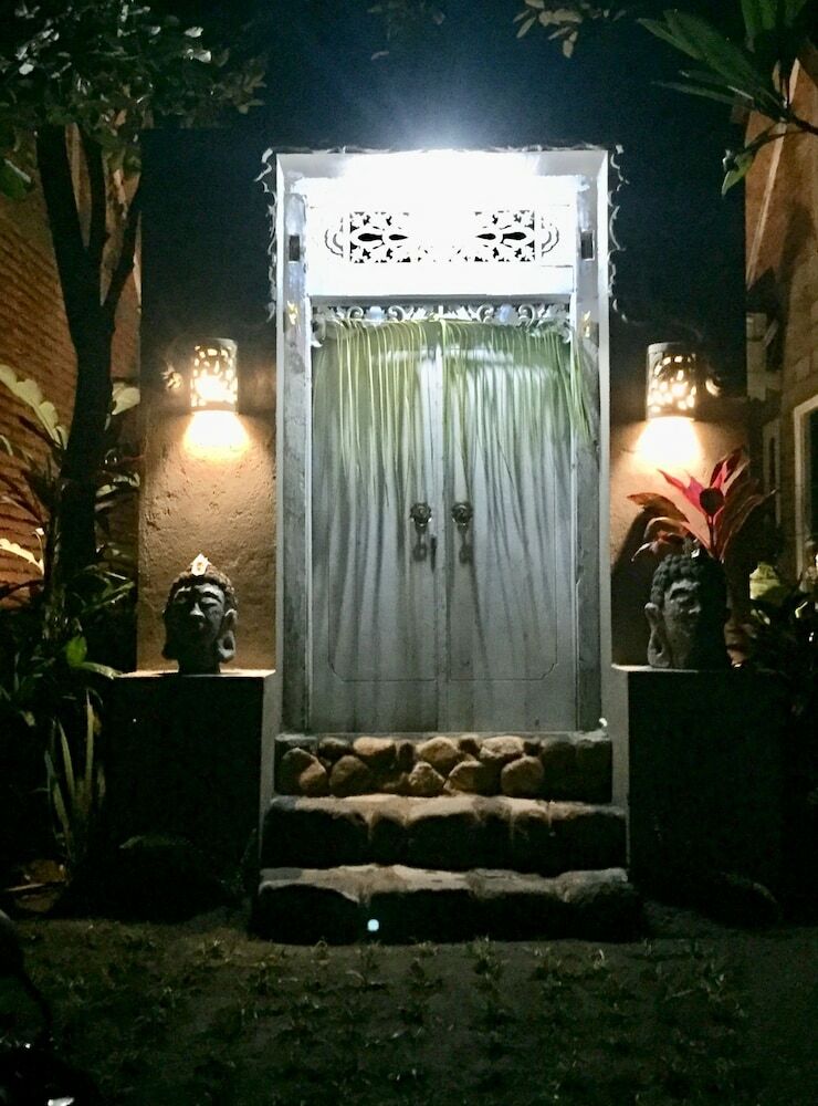 Bed & Breakfast Pranajaya Villa