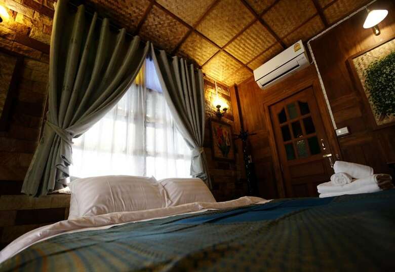 Hotel Baanthep Antique Homestay