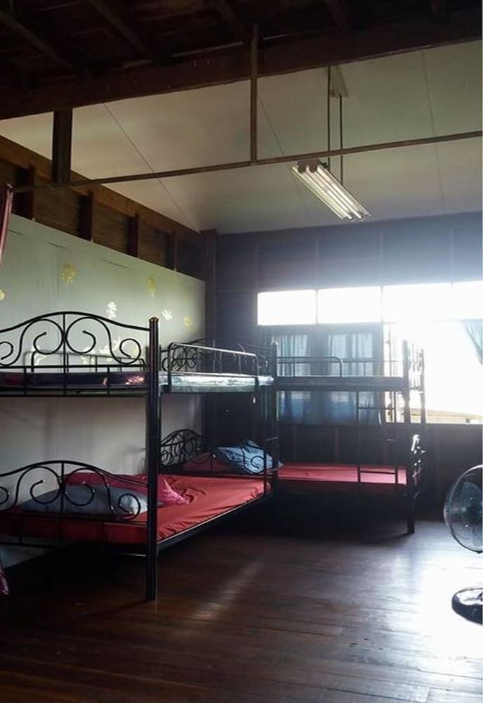 Hostal Chatawan Homestay - Hostel
