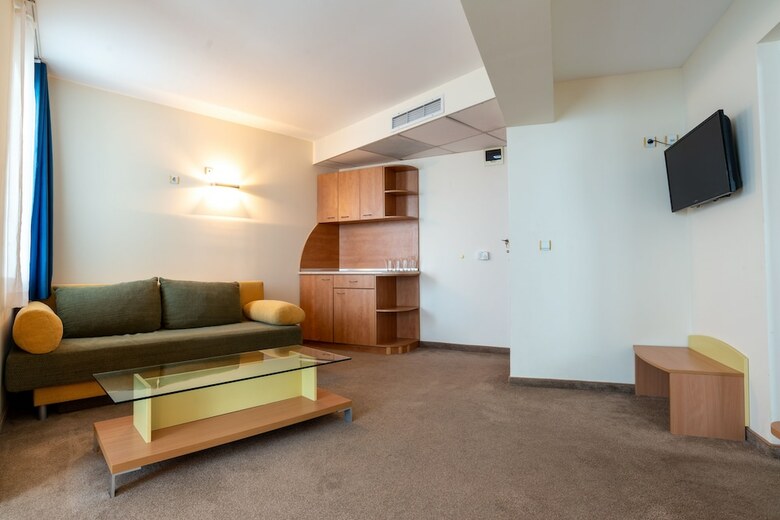 Family Hotel Sunday