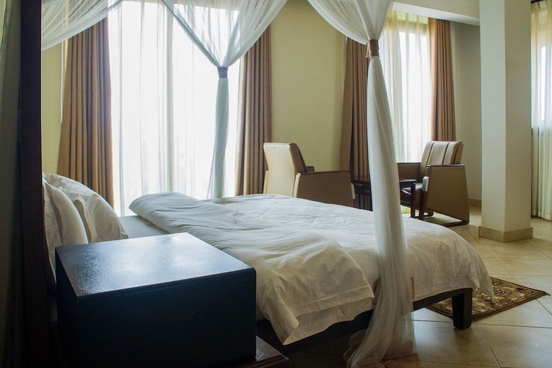 Hotel Kash Masaka Road