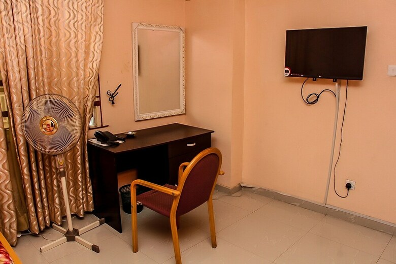 Hotel Choiceville Suites