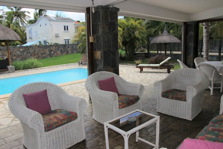 Tropical Villa 5 Min To The Beach