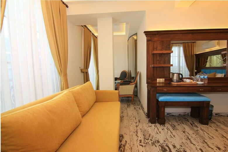 Reis Royal Hotel