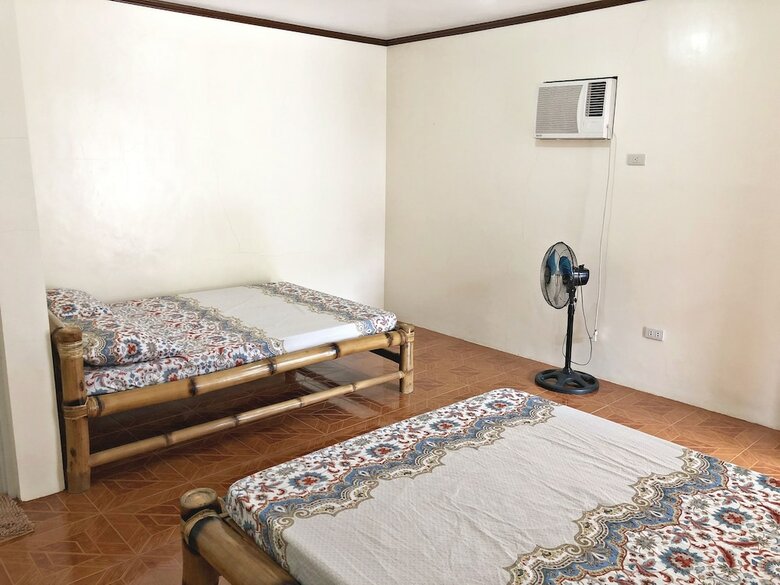Hotel R & S Rest Place Resort