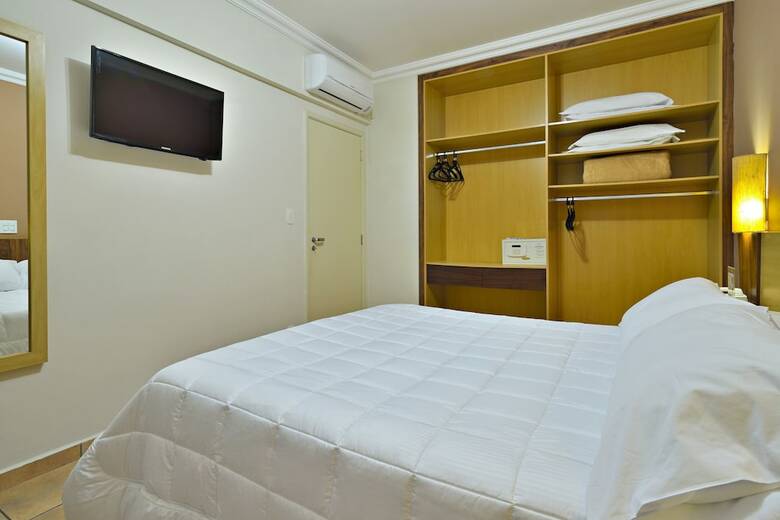 Hotel Plaza Inn Flat Araxa
