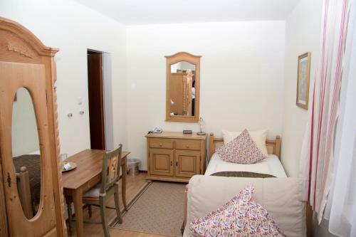 Hostal G�stehaus Guggenberger