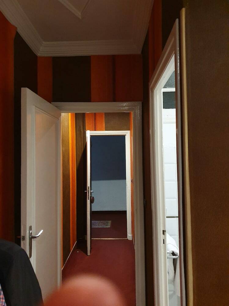 Hotel Ambassy H�tel