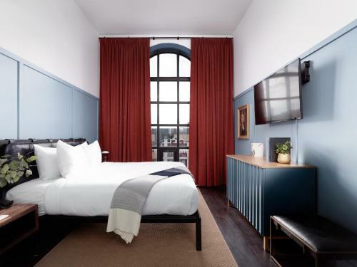The Wheelhouse Hotel