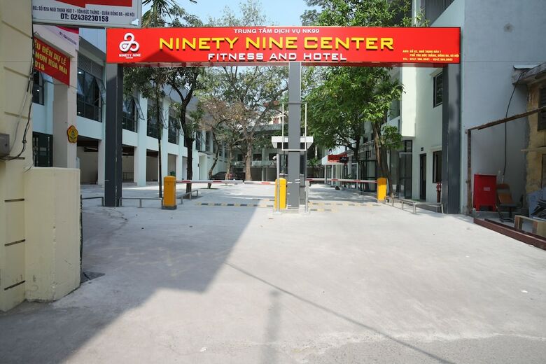 Hotel Ninety Nine Center