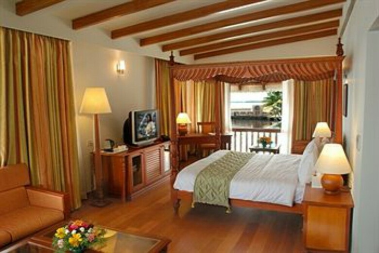 Hotel Lemon Tree Vembanad Lake Resort, Kerala