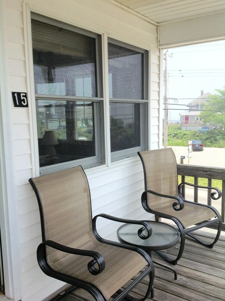 Moody's Motel & Cottages