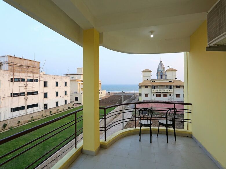 Oyo 12337 Hotel Rupashi Bangla