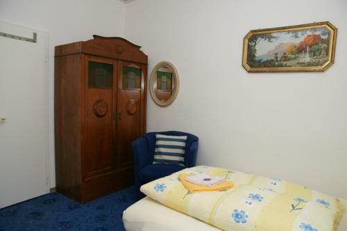 Hostal Apartmenthaus & Pension Antik
