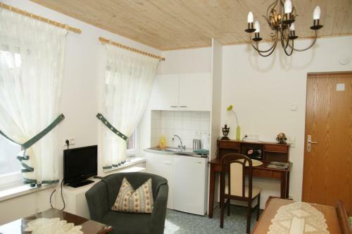 Hostal Apartmenthaus & Pension Antik