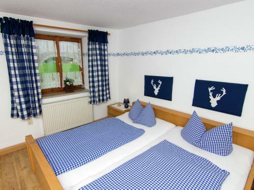 Cozy Apartment In Feldwies With Sauna