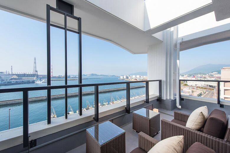 Hotel C.kokura-bay
