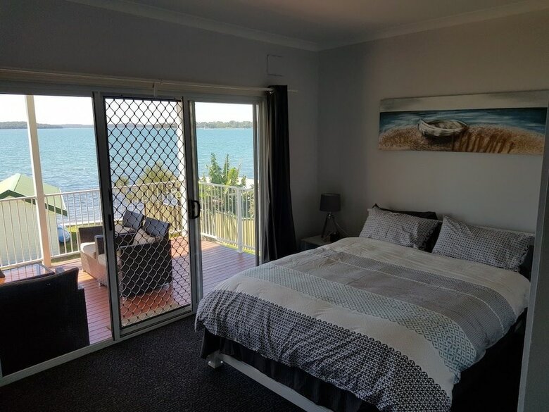 Lake Escape - Lake Macquarie