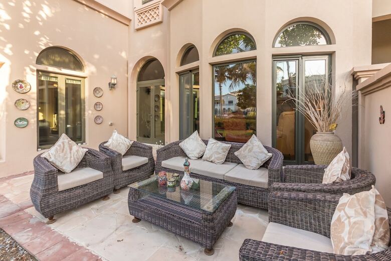Yanjoon Holiday Villas - Palm Frond A
