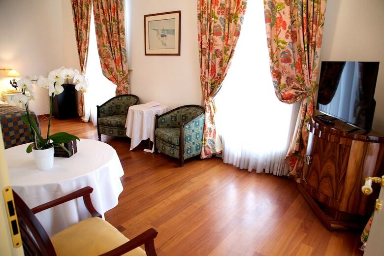 Hotel Grand H�tel Des Ambassadeurs