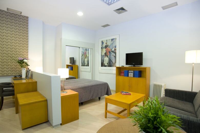 Aparthotel Ram�n de La Cruz 41