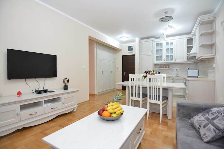 Apartments Dobrotski Dvori
