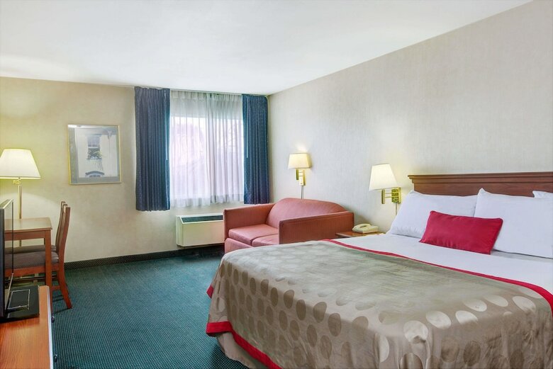 Hotel Ramada By Wyndham Hawthorne Lax / La Stadium