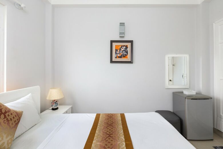 White Diamond Pn Hotel - The Art
