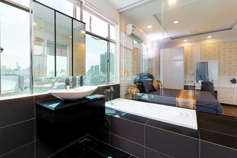 White Diamond Pn Hotel - The Art