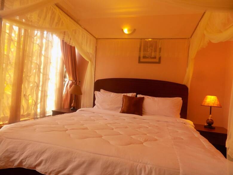 Hotel Entebbe Travelle'rs Inn