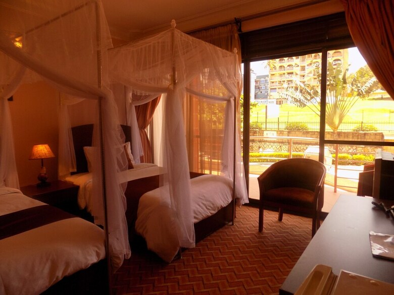 Hotel Entebbe Travelle'rs Inn