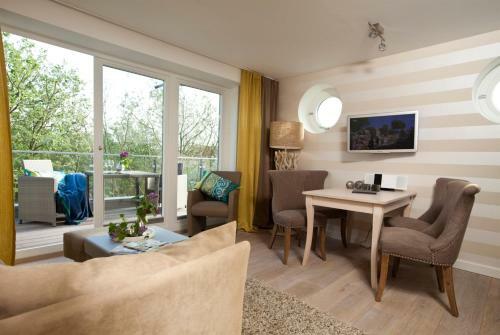 Hostal Hotel Strand Am K�nigshafen