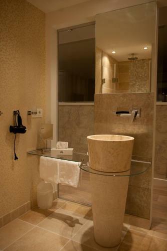 Hostal Hotel Strand Am K�nigshafen