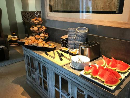 Hostal Hotel Strand Am K�nigshafen