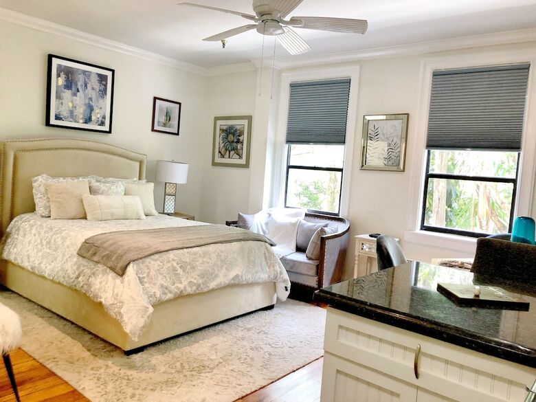 Aparthotel Designer Decorated Palm Beach Hotel New
