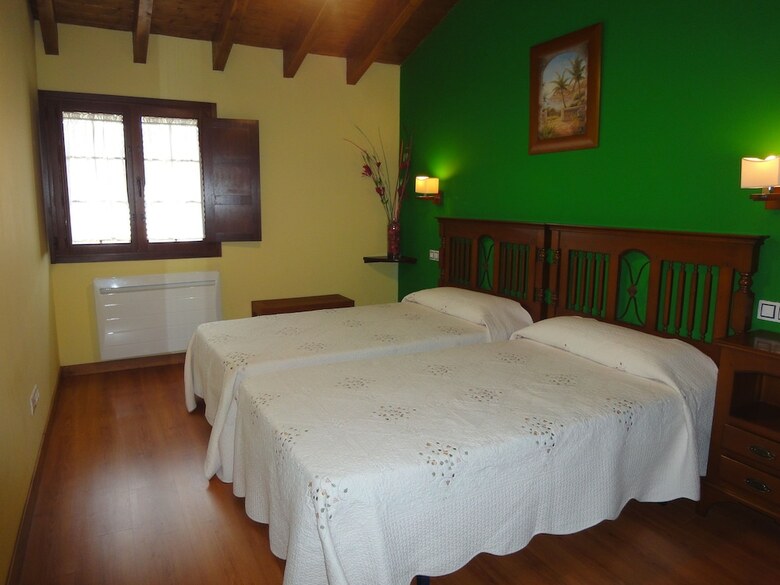 Apartamentos Rurales Villa de Sa�n