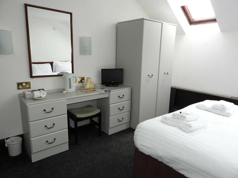 Flint Mountain Hotel