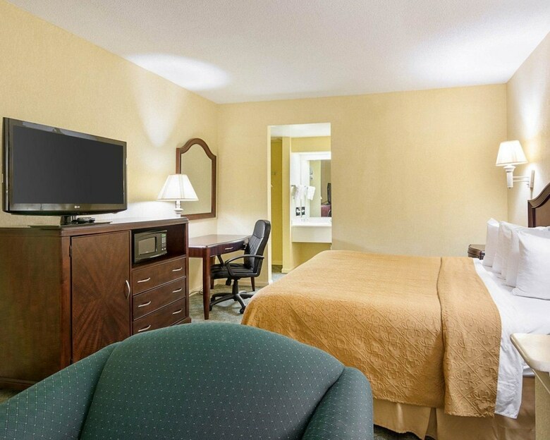 Hotel Quality Inn & Suites