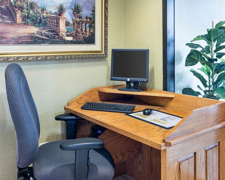 Hotel Quality Inn & Suites