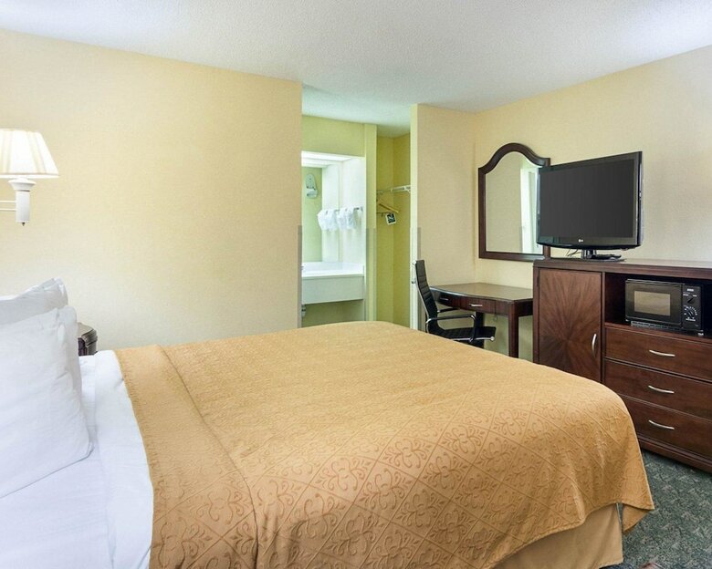 Hotel Quality Inn & Suites