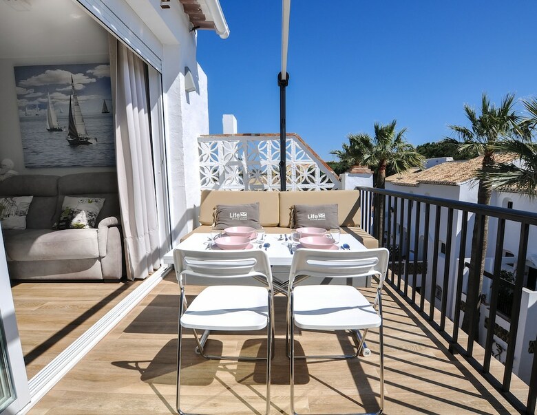 Apartamentos Sitito Do�a Lola Con Aparcamiento