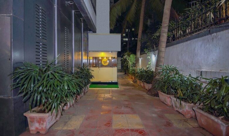 Hotel Treebo Swamini Niwas