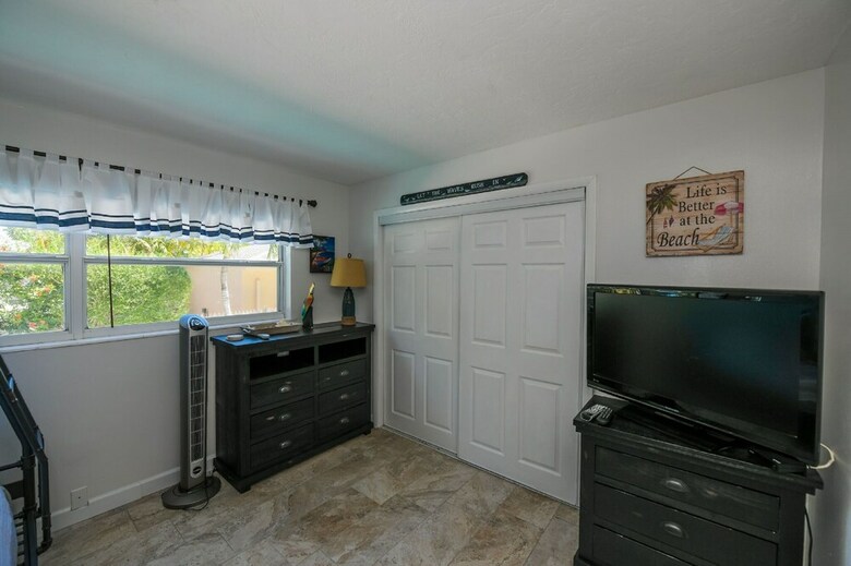 Apartamentos Lj's Cottages By Beachside Management